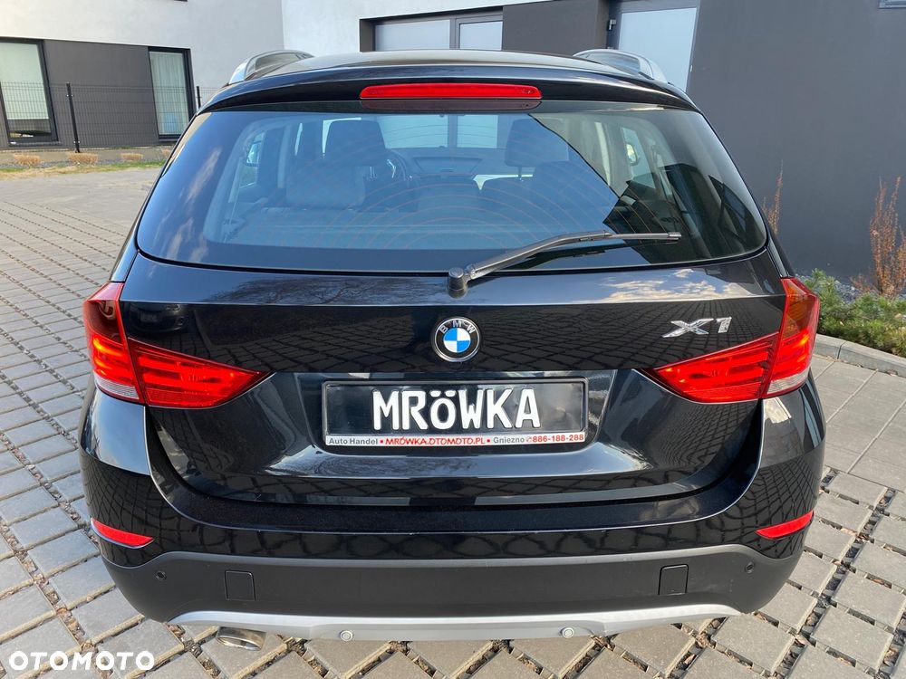 BMW X1 sDrive18d Sport Line - 16