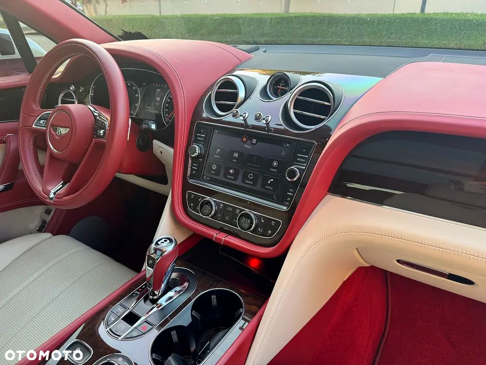 Bentley Bentayga V8 - 13