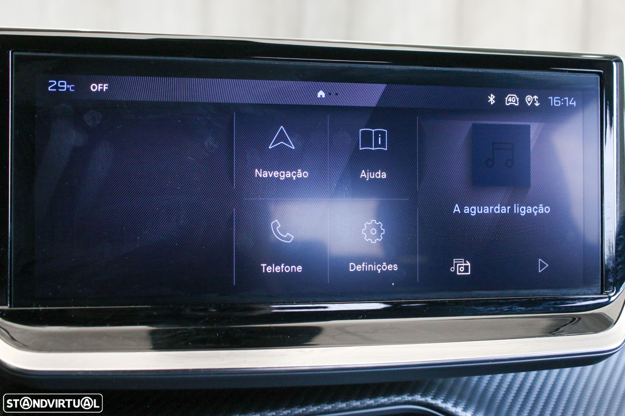 Peugeot 2008 1.2 PureTech Allure - 32