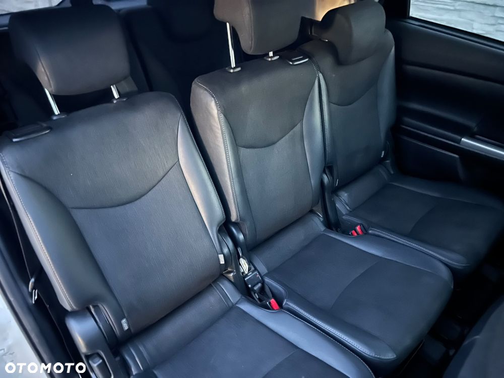 Toyota Prius+ (Hybrid) - 14