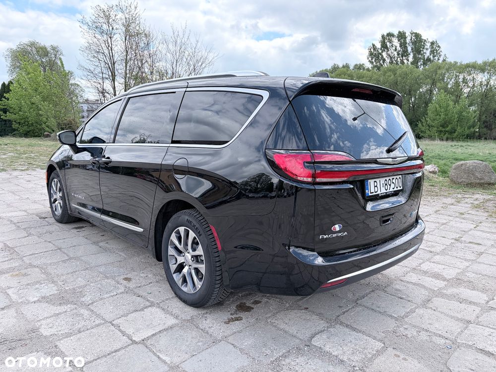Chrysler Pacifica - 7