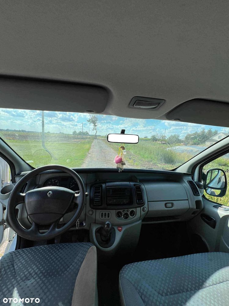 Renault Trafic 2.0 dCi 115 FAP Combi L2H1 - 8