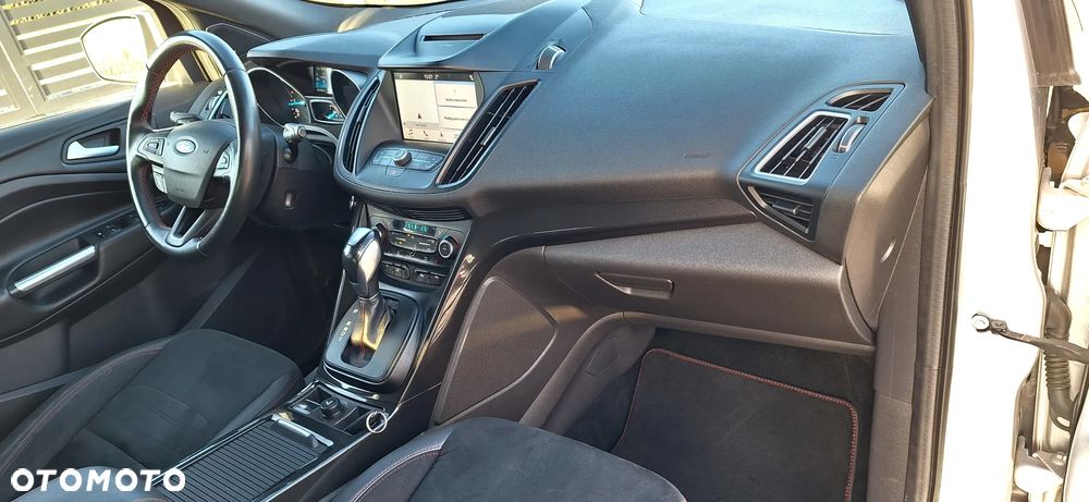 Ford Kuga 2.0 TDCi 4x4 ST-Line - 19