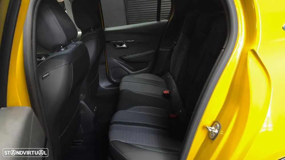 Peugeot e-208 Allure Pack - 36
