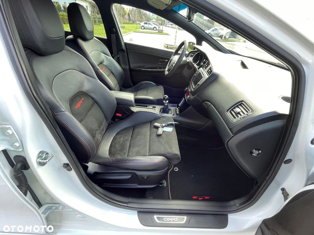 Kia Ceed 1.6 T-GDI GT-Challenge - 15