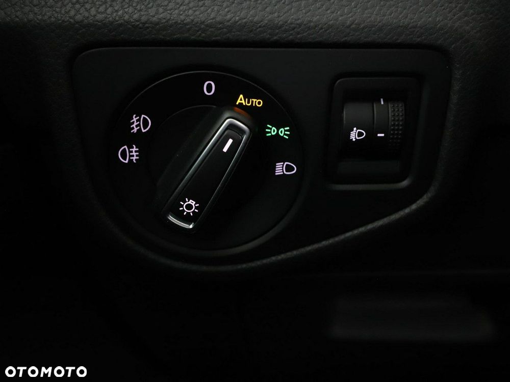 Volkswagen Golf Sportsvan 1.2 TSI (BlueMotion Technology) DSG Sound - 36