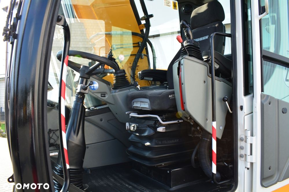 Liebherr A 918 Litronic / STAN PERFEKT / 18T / JAK NOWA / - 39