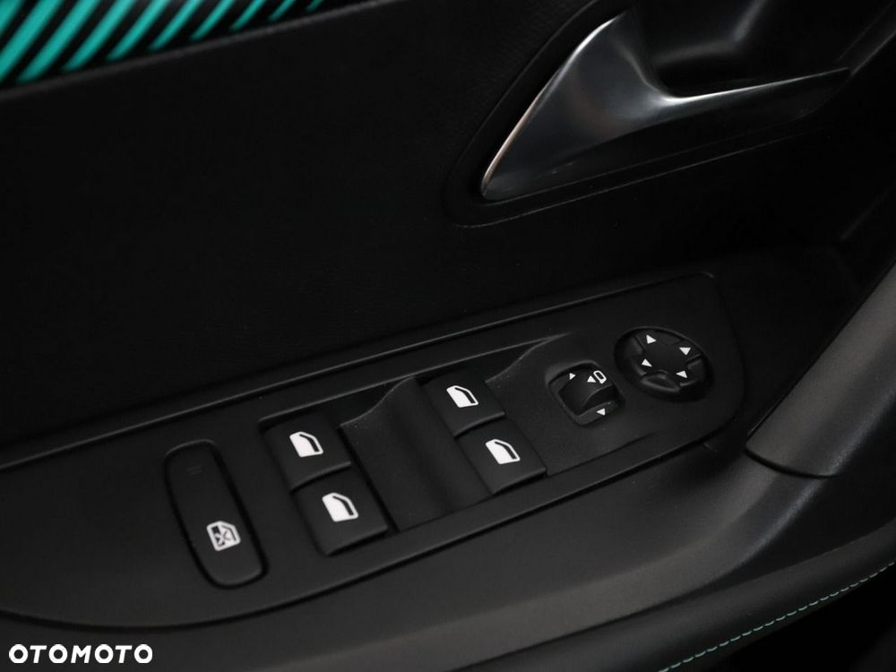 Peugeot 2008 PureTech 130 EAT8 Allure - 39