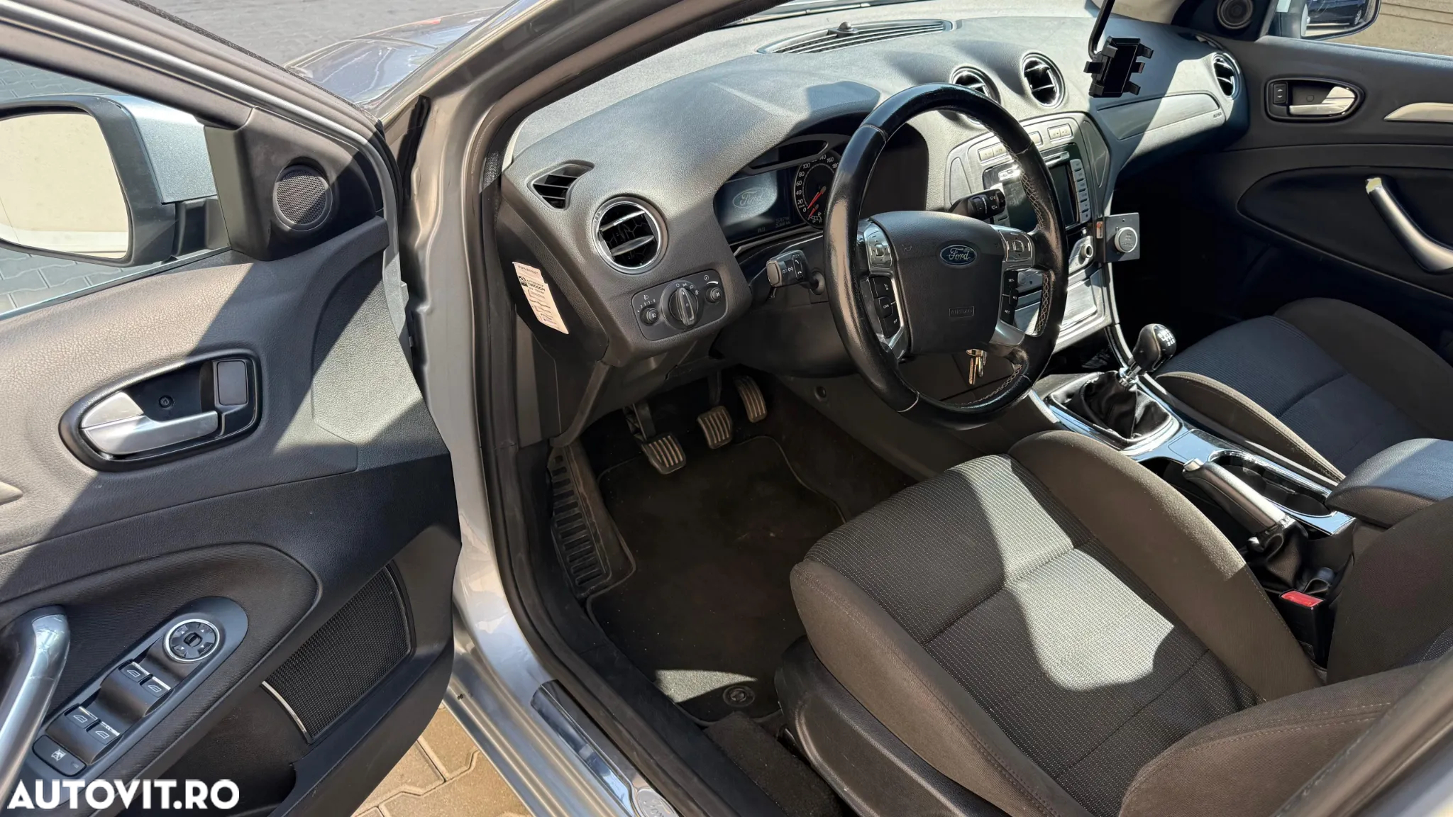 Ford Mondeo - 10