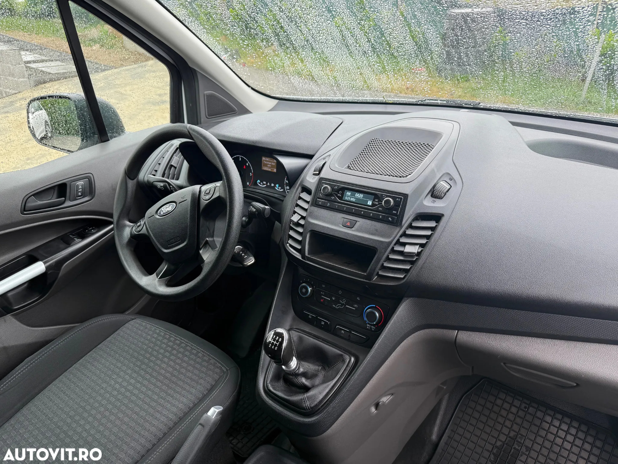 Ford Transit Connect - 9