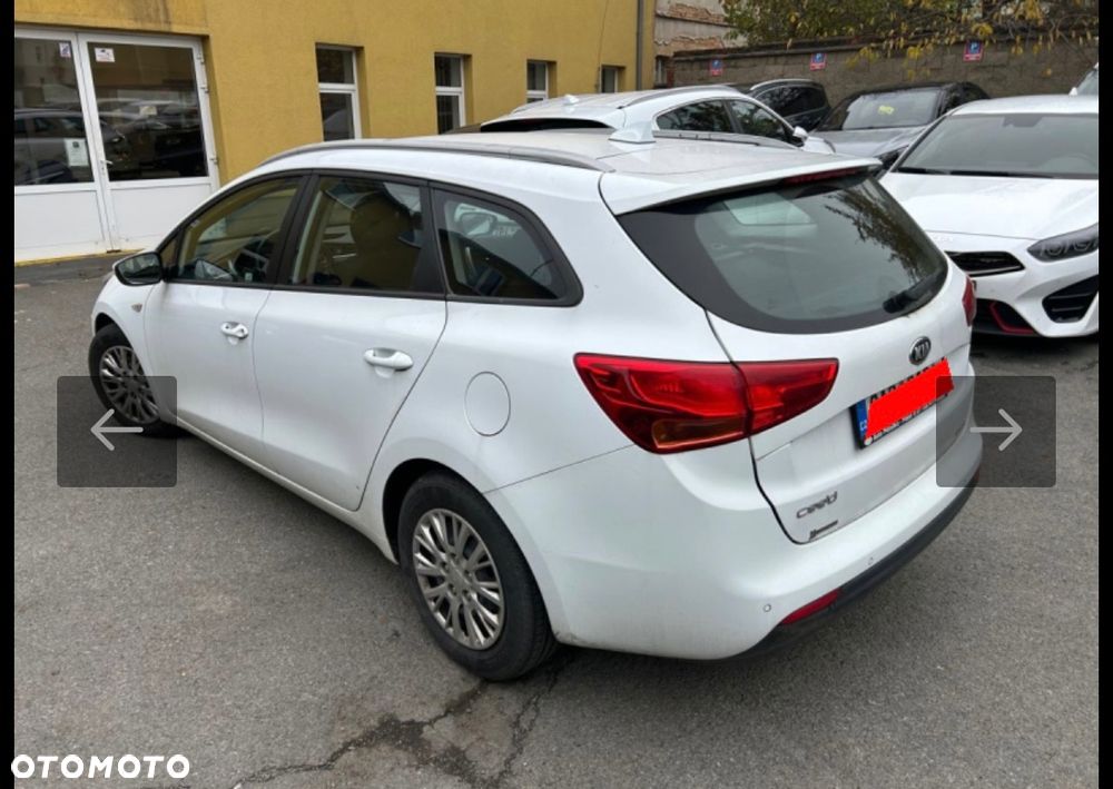 Kia Ceed - 4