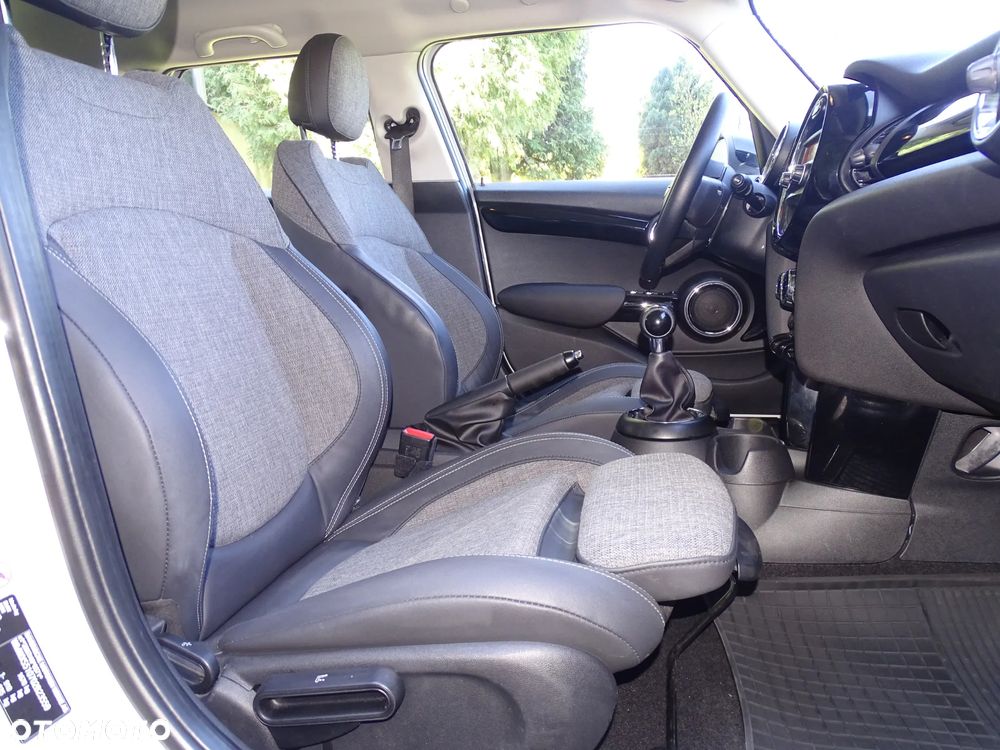 MINI Cooper Essential Trim - 15