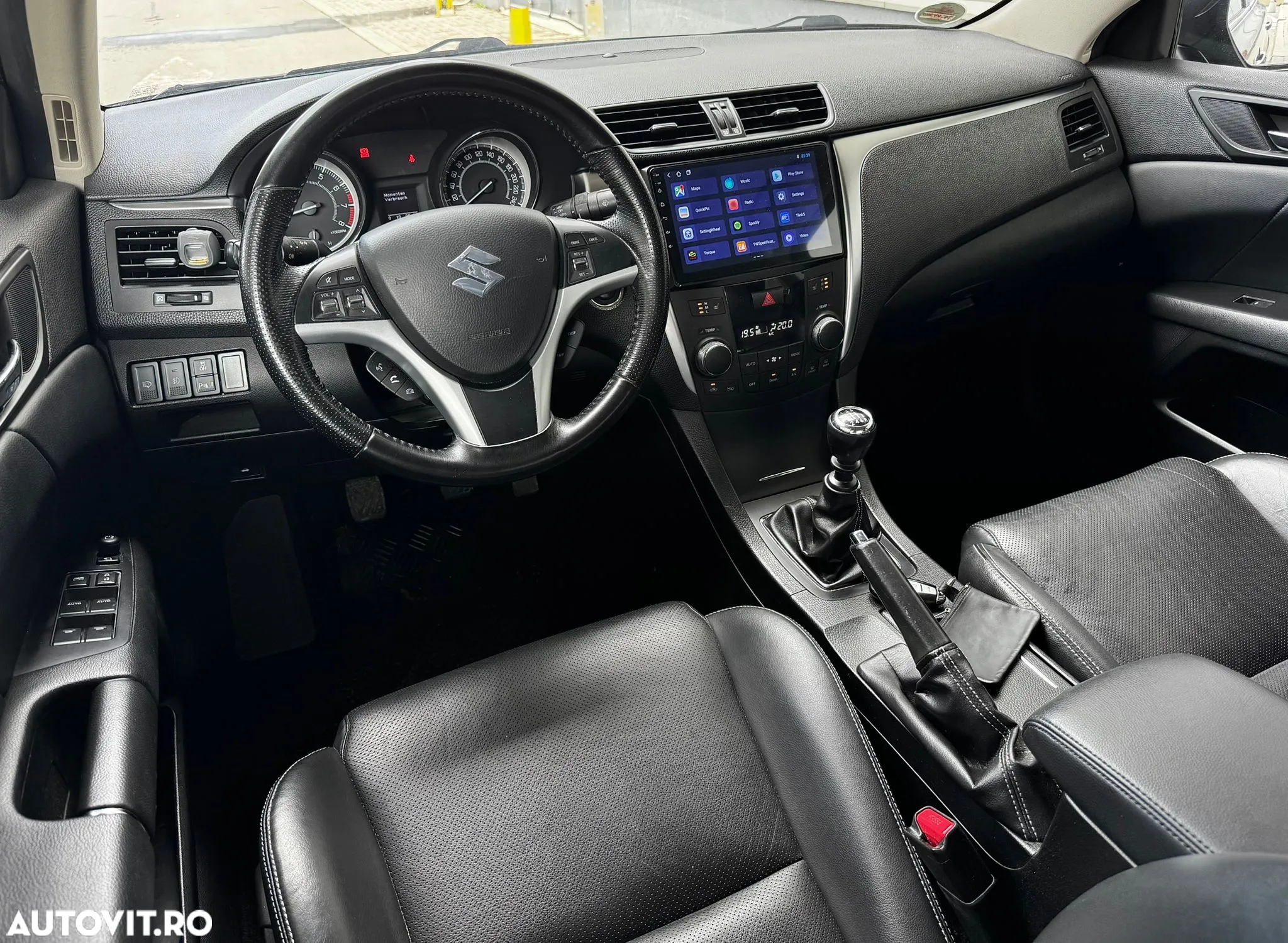 Suzuki Kizashi 2.4 4x2 Sport - 34