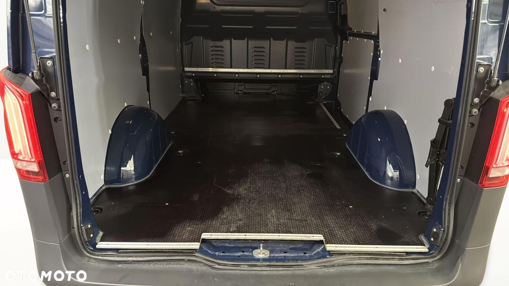 Mercedes-Benz Vito - 12