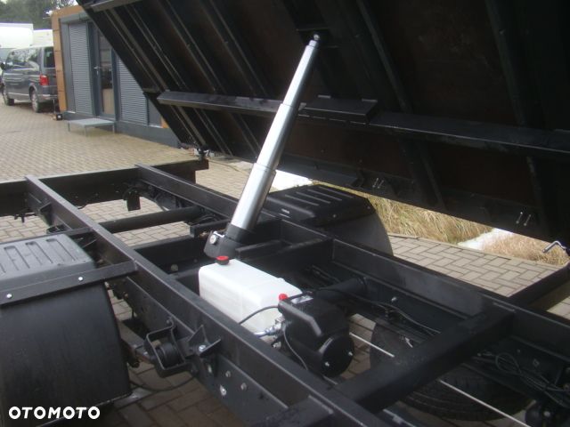 Iveco DAILY 35 C 15 3.5T 4.60M 3.5T NA HAKU CLIMATRONIC - 9