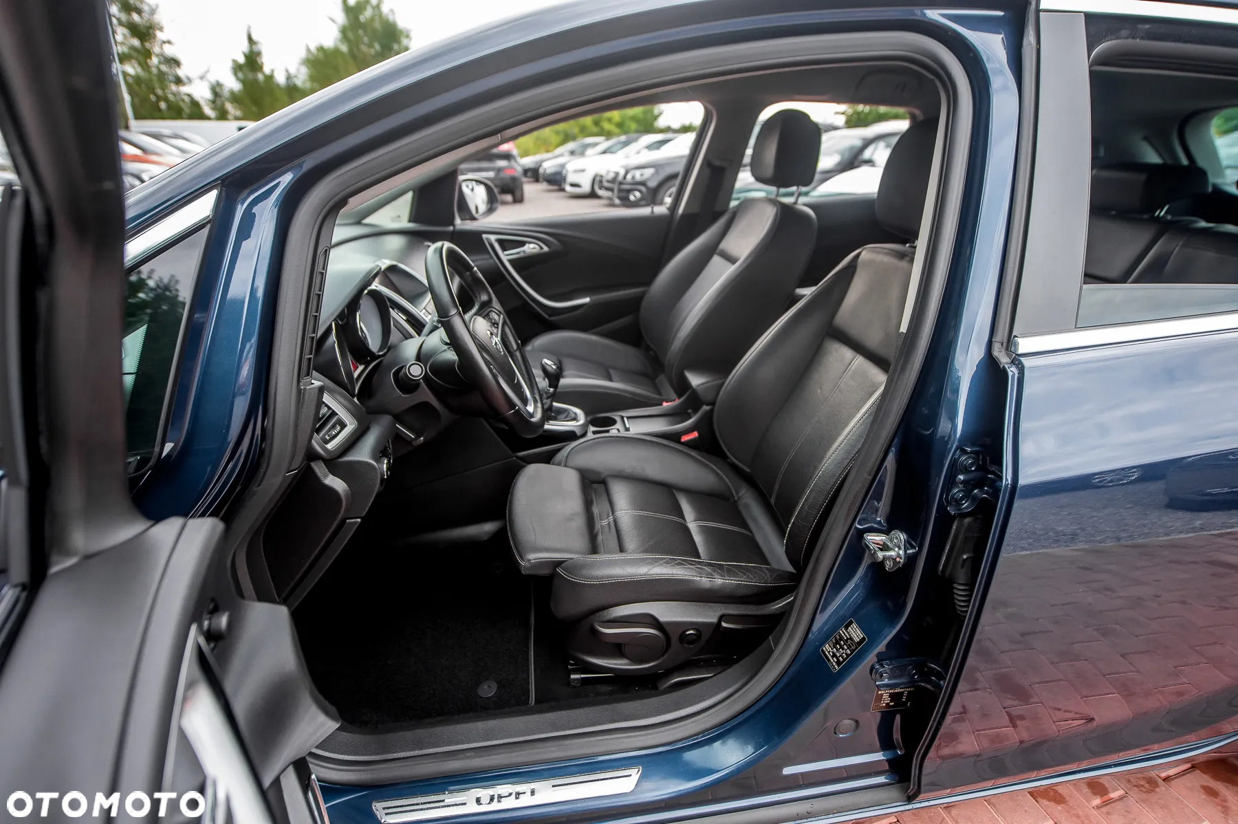 Opel Astra 1.6 Turbo Cosmo - 18