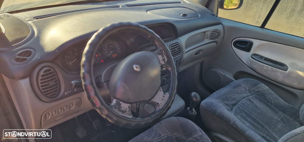 Renault Scénic 1.4 16V RTE AC - 7
