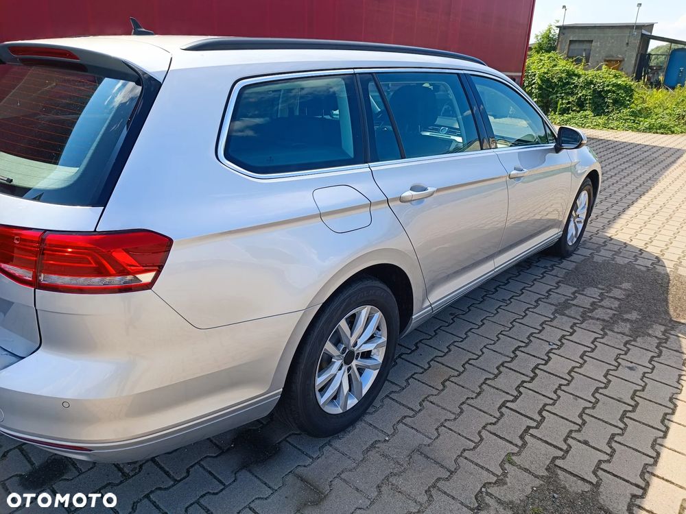 Volkswagen Passat - 6