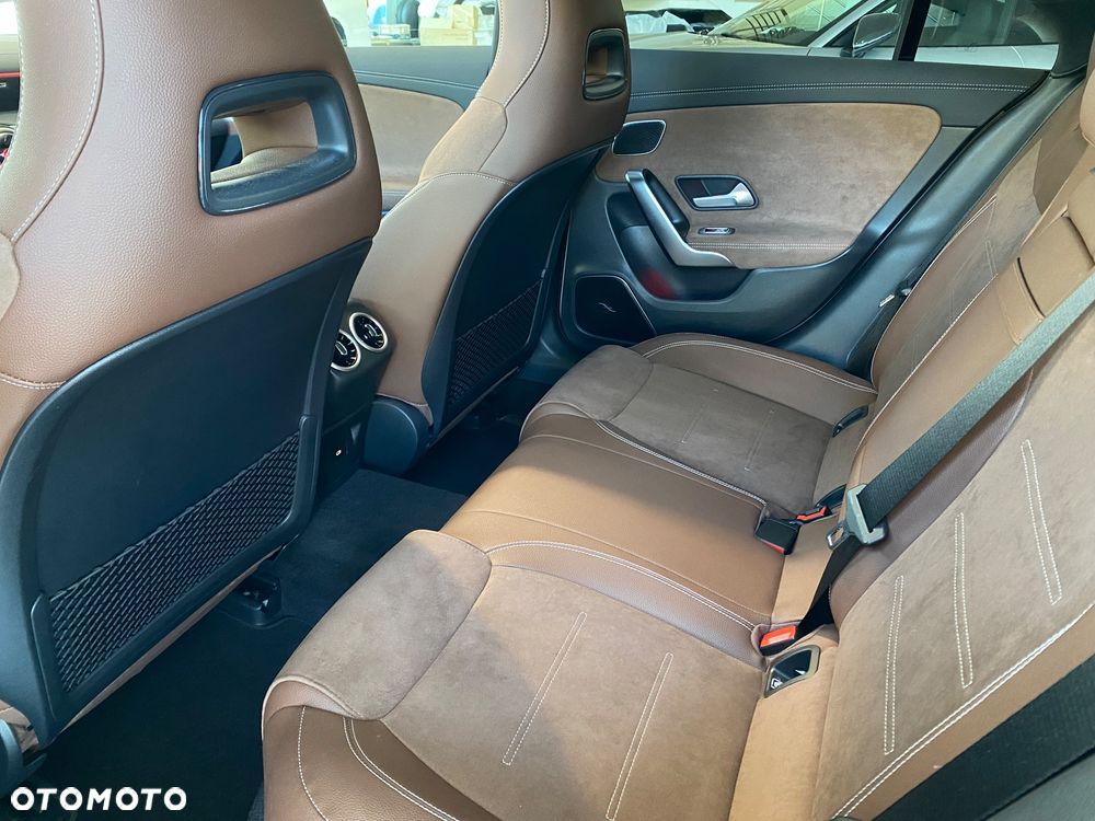 Mercedes-Benz CLA AMG 35 mHEV 4-Matic 8G-DCT - 35