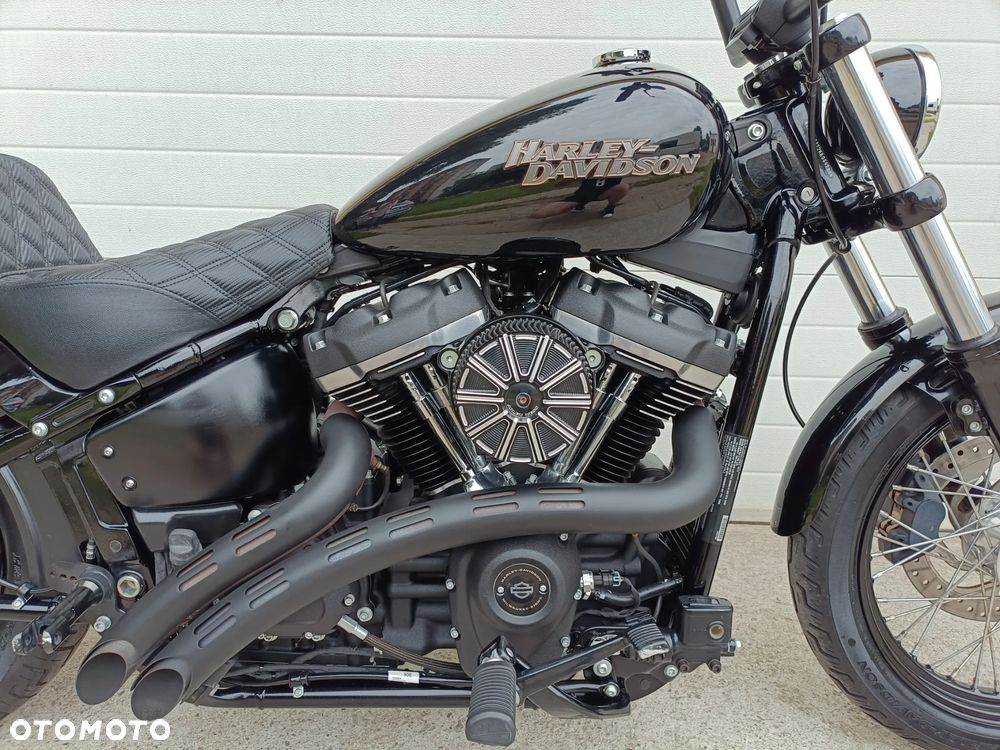 Harley-Davidson Softail Street Bob - 5