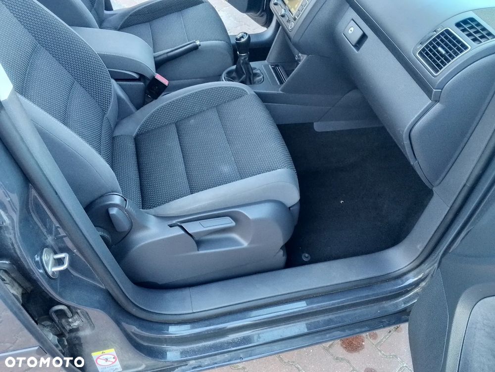 Volkswagen Touran 1.6 TDI DPF STYLE - 32