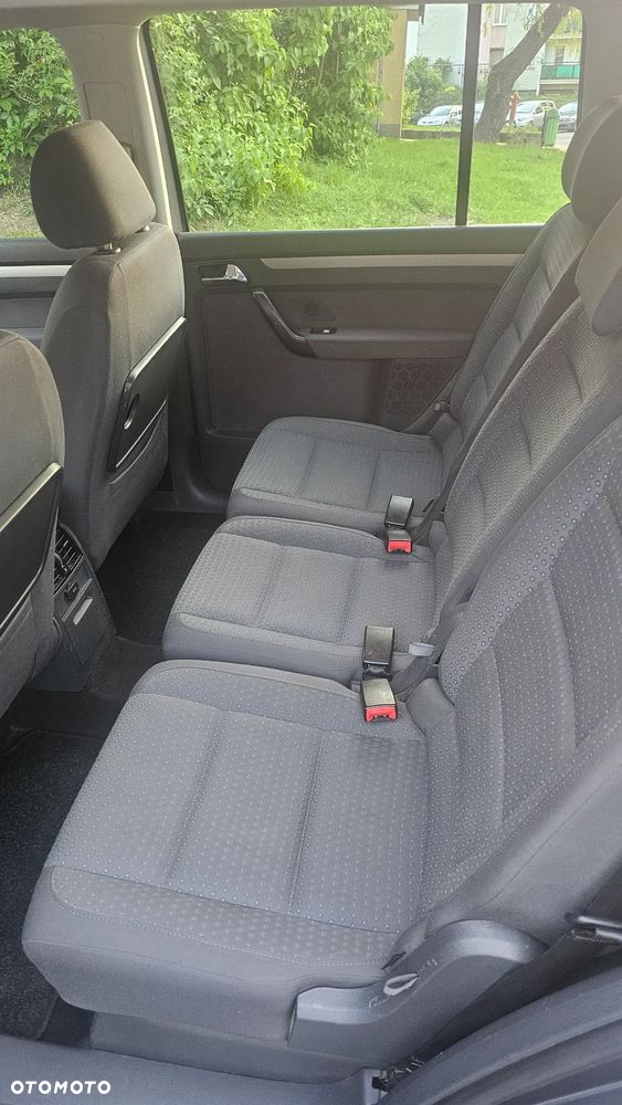 Volkswagen Touran 1.9 TDI Highline - 4