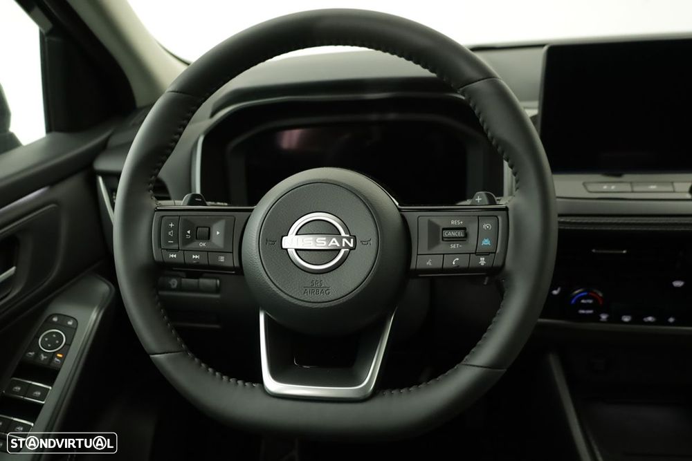 Nissan Qashqai 1.3 DIG-T N-Connecta LED Xtronic - 12