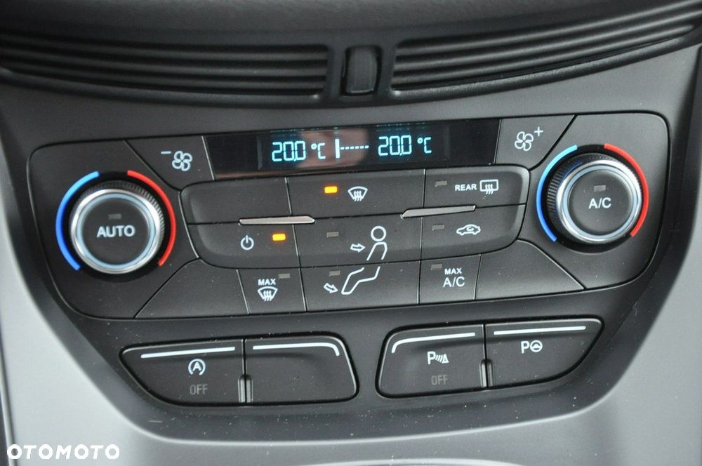 Ford Kuga 1.5 EcoBoost 2x4 Titanium - 19