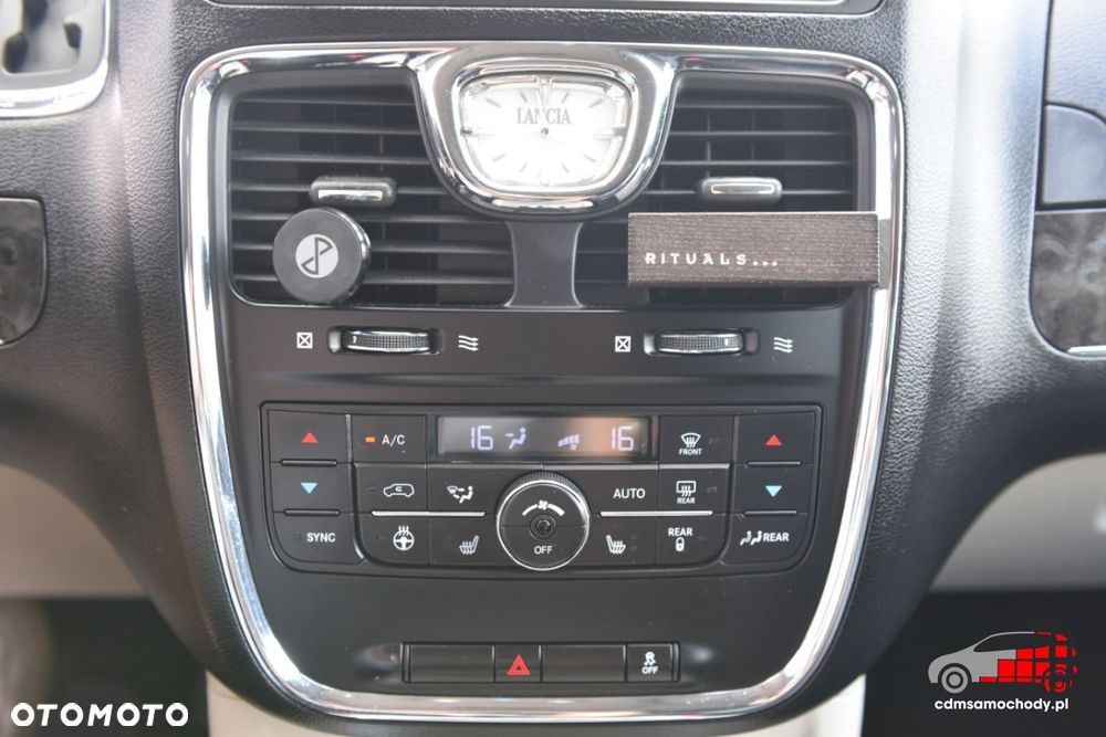 Lancia Voyager - 34