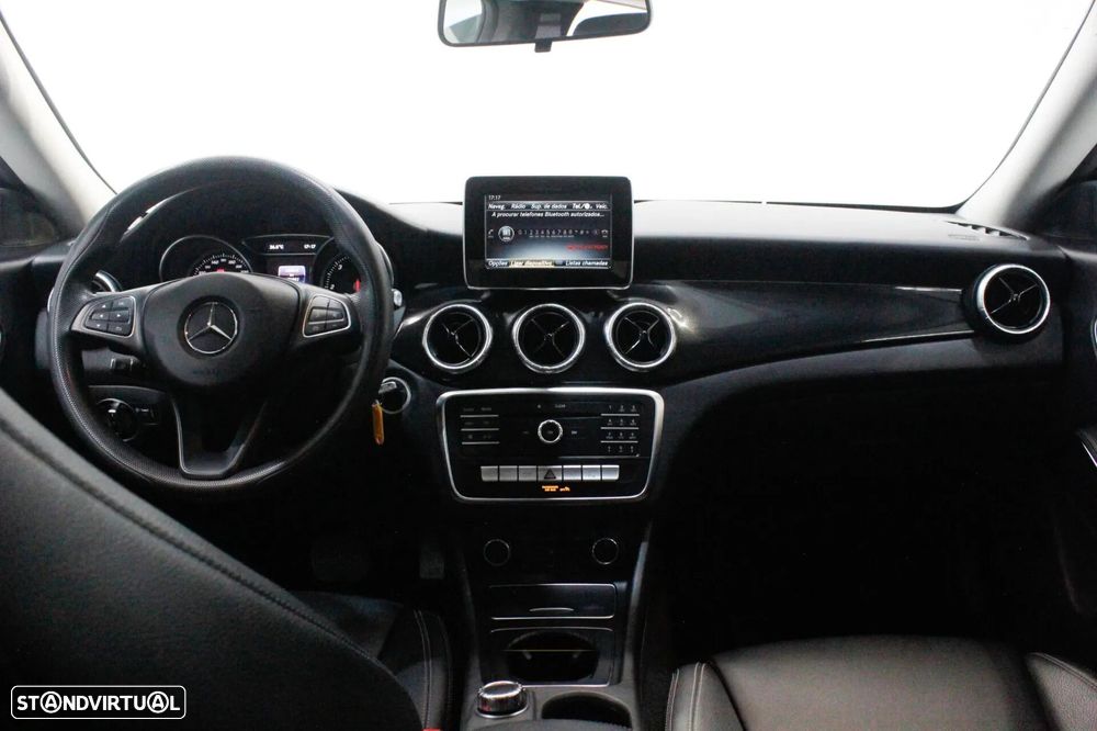 Mercedes-Benz CLA 200 d Shooting Brake Urban Aut. - 8