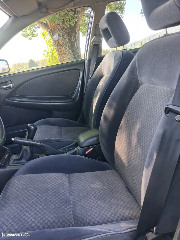 Toyota Avensis - 19