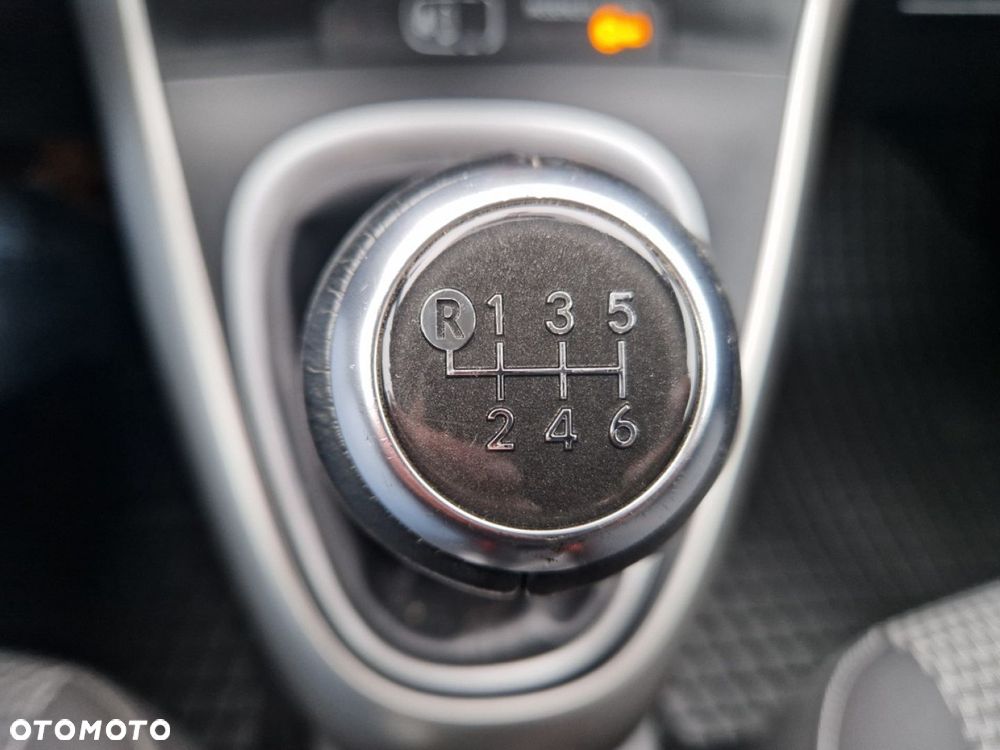 Toyota Verso 1.6 D-4D Premium - 12