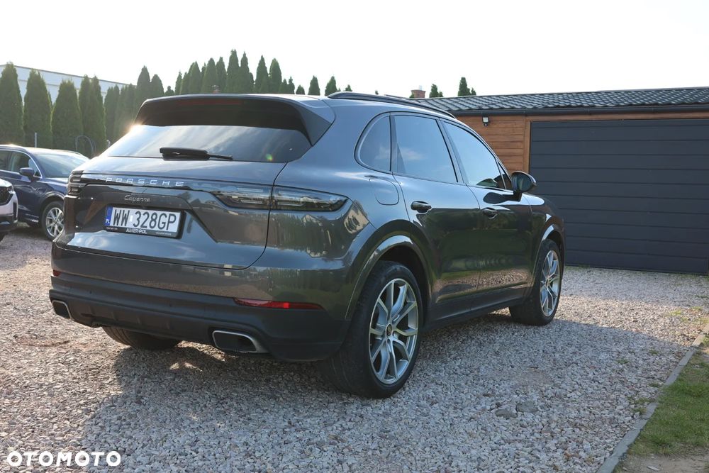 Porsche Cayenne - 8