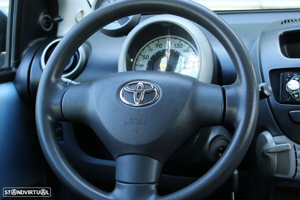 Toyota Aygo 1.0 + AC+VSC - 18