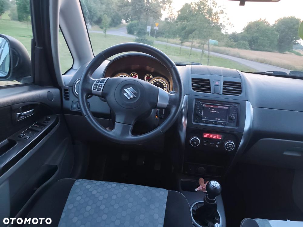 Suzuki SX4 1.6 Topline Edition 4WD - 5