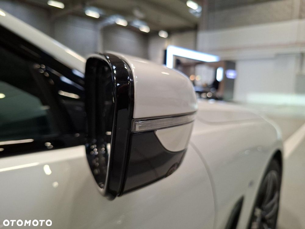 BMW Seria 8 840i - 20