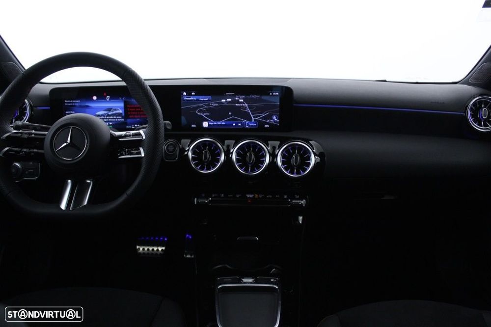 Mercedes-Benz A 250 e AMG Line - 17