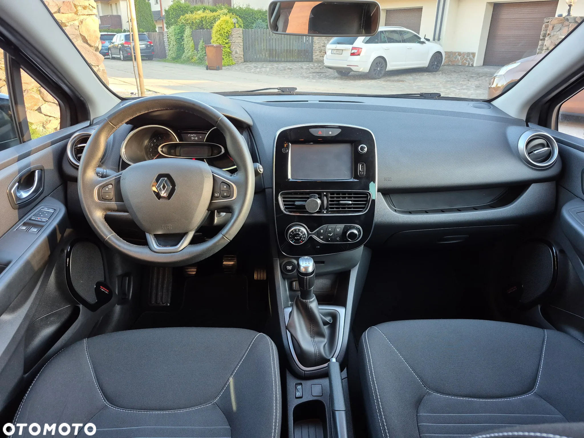 Renault Clio 1.2 16V 75 LIMITED - 34