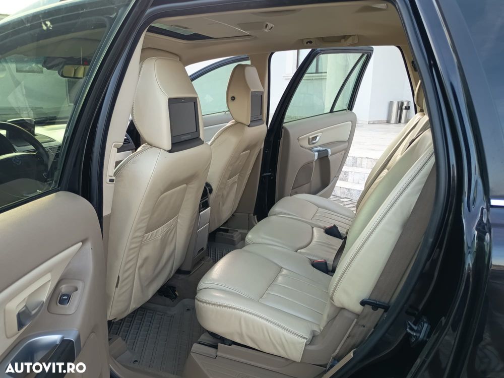 Volvo XC 90 - 7