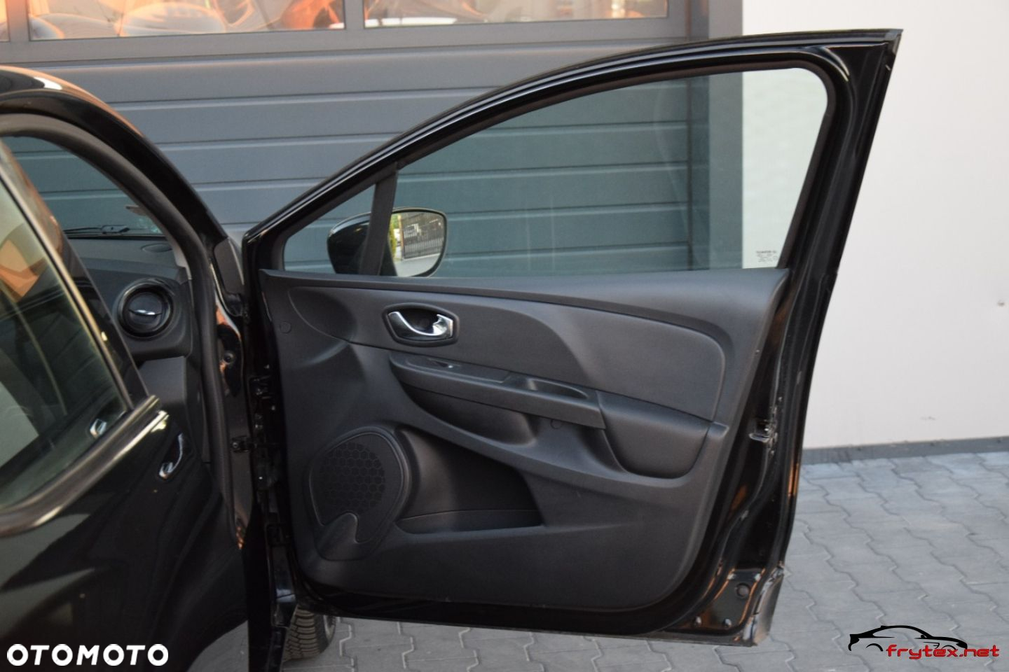 Renault Clio - 22