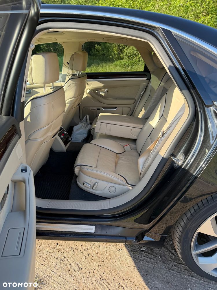 Audi A8 4.2 FSI Quattro - 9