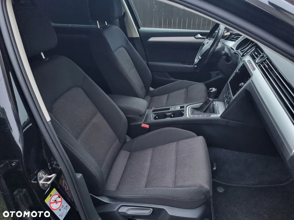 Volkswagen Passat 1.5 TSI EVO Business - 19
