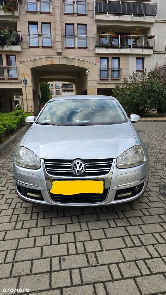 Volkswagen Jetta 1.9 TDI Trendline - 2