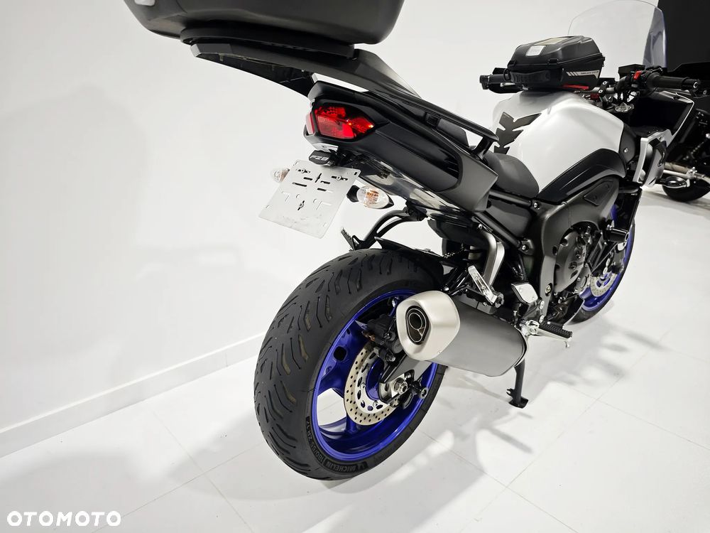 Yamaha FZ - 12