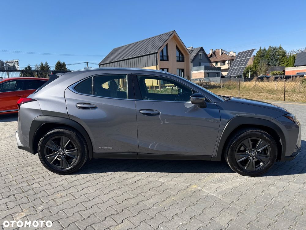 Lexus UX 250h GPF Business Edition AWD - 4