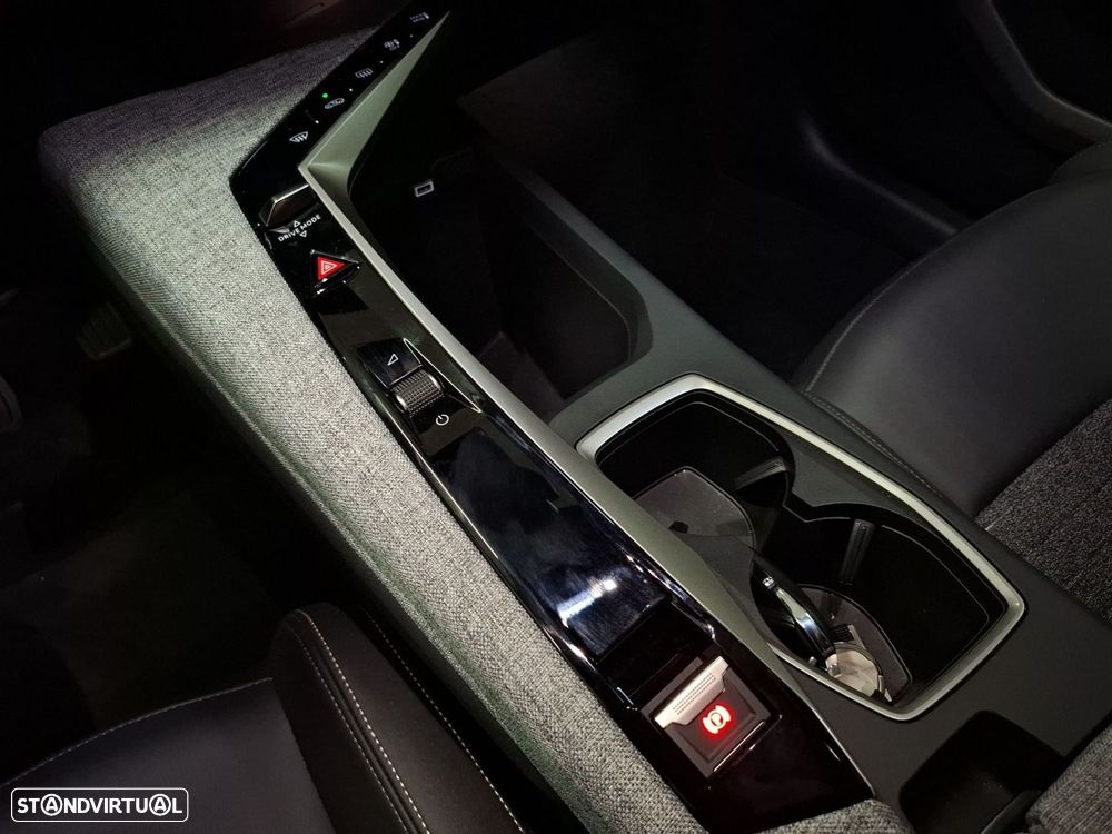 Peugeot E-3008 73 kWh Allure - 18
