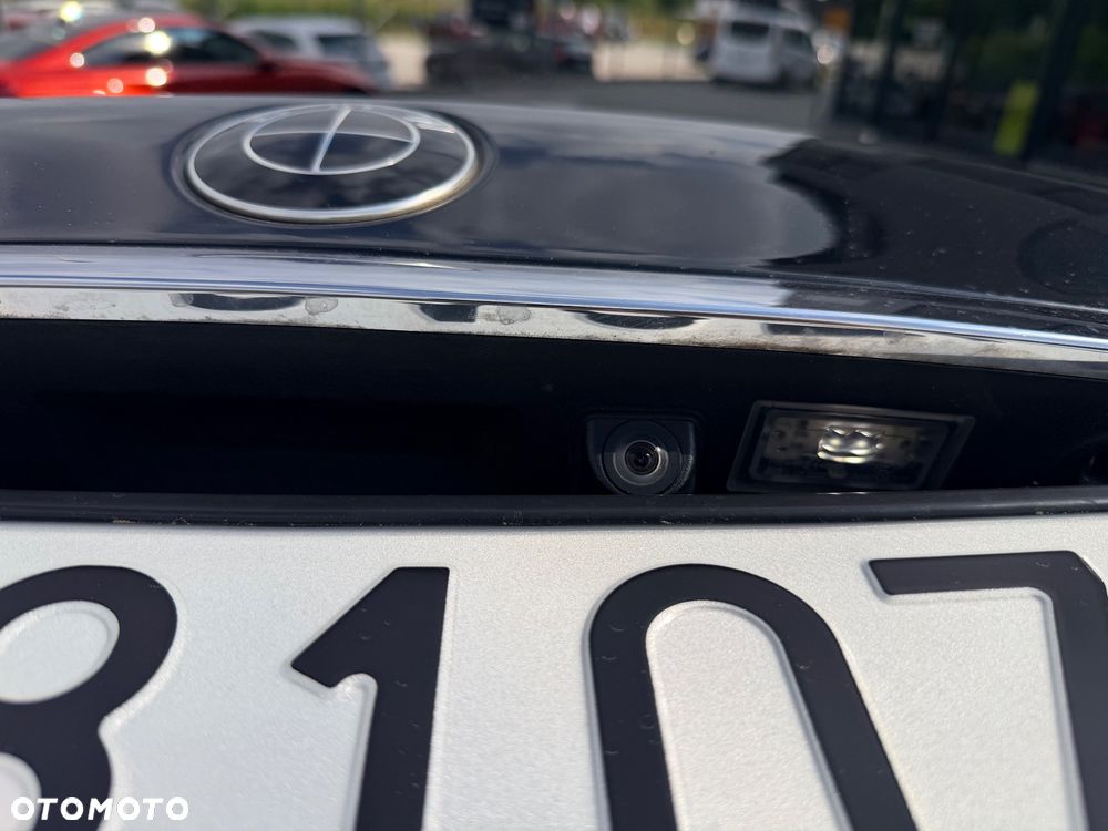 BMW Seria 7 750i - 31