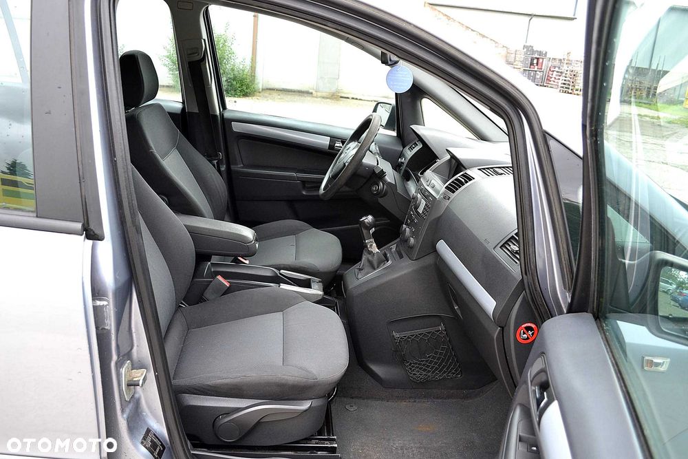 Opel Zafira - 8