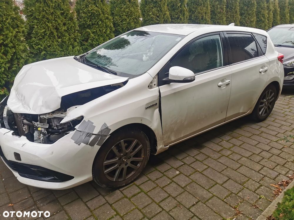 Toyota Auris Hybrid 135 Dynamic - 1