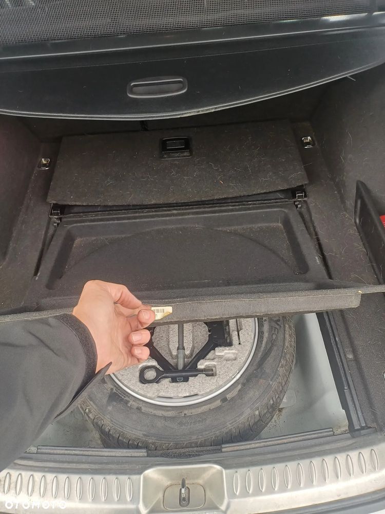 Hyundai i40 Kombi blue 1.6 Family+ - 7